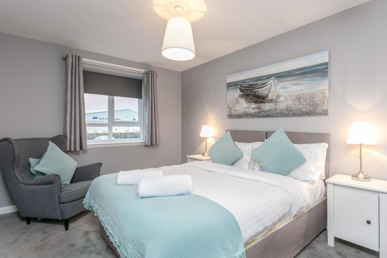 Forbes Retreat - Donnini Apartments Ayr Bagian luar foto